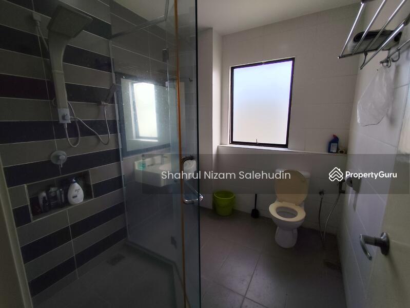 Townhouse for Sale in 16 Sierra (Puchong) - Shahrul Nizam Salehudin - Bathroom - PropertyGuru.com.my