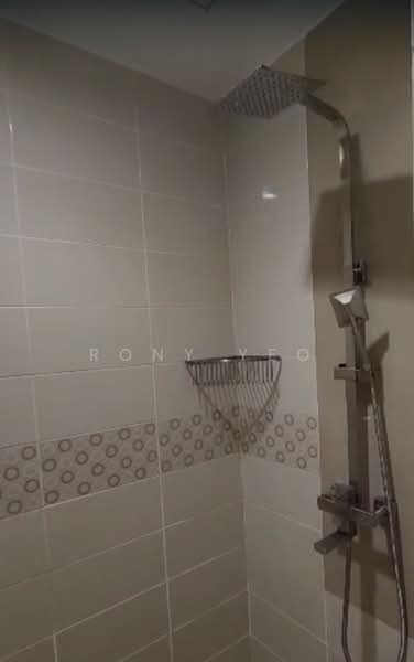 Servis Apartment untuk Disewa di Parkview Service Apartment - Rony Yeo - Bathroom - PropertyGuru.com.my