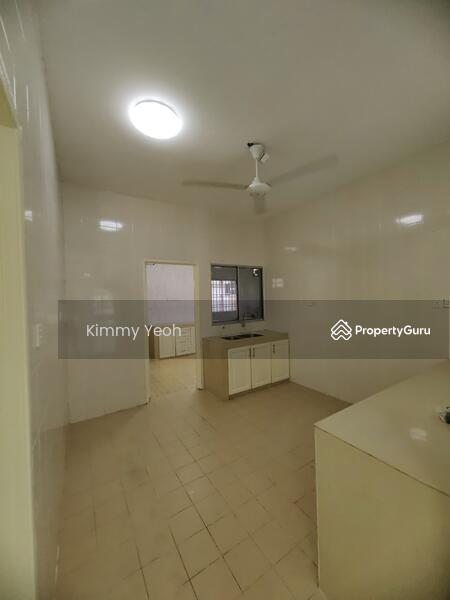 Dry Kitchen