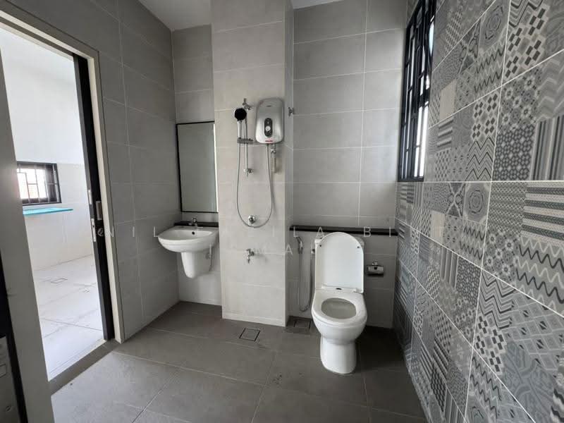2-storey Terraced House for Sale in Elmina (Shah Alam) - Anil Fazila Binti Ismail - Bathroom - PropertyGuru.com.my