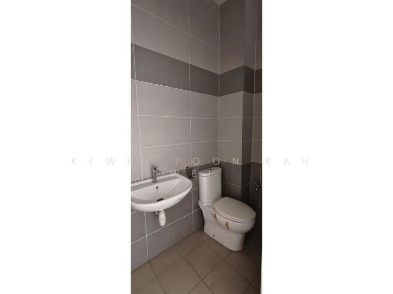 3-storey Terraced House for Sale in Puchong (Selangor) - Kewin Poon Kah Wei - Bathroom - PropertyGuru.com.my