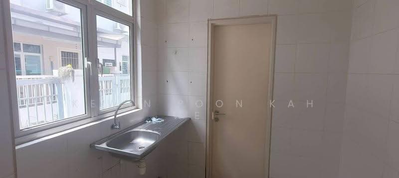 3-storey Terraced House for Sale in Puchong (Selangor) - Kewin Poon Kah Wei - Interior - PropertyGuru.com.my