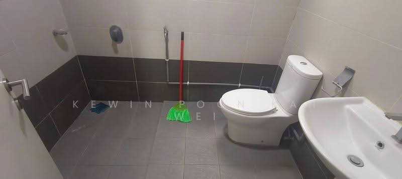 3-storey Terraced House for Sale in Puchong (Selangor) - Kewin Poon Kah Wei - Bathroom - PropertyGuru.com.my