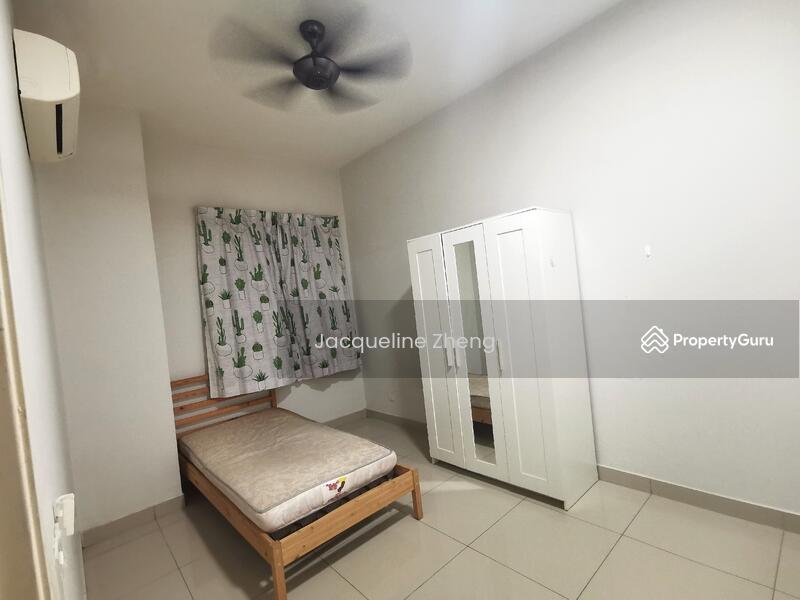 Middle Room