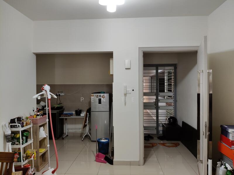 Condominium for Sale at Gardens Ville - Pen Teo - Kitchen - PropertyGuru.com.my
