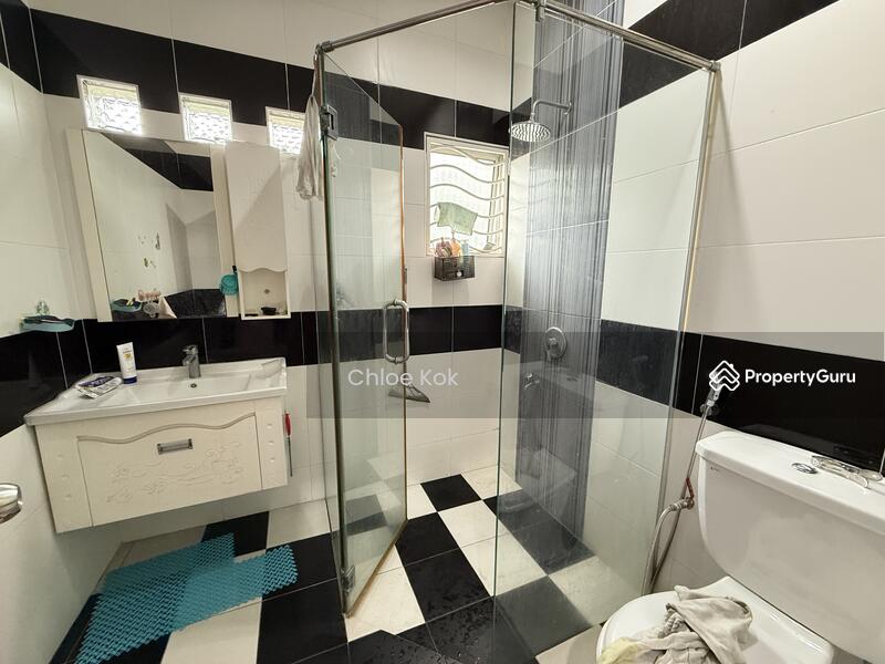 2-storey Terraced House for Sale in Denai Alam (Shah Alam) - Chloe Kok - Bathroom - PropertyGuru.com.my