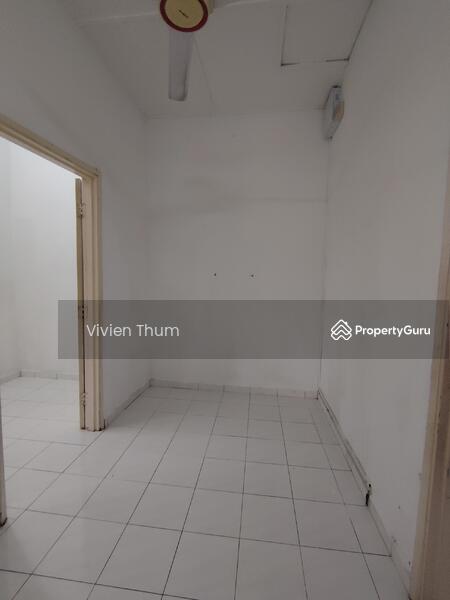 Upstairs living hall 
