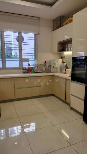 Rumah Berkembar untuk Dijual di Bandar Botanic (Klang) - Ridian Tan - Kitchen - PropertyGuru.com.my