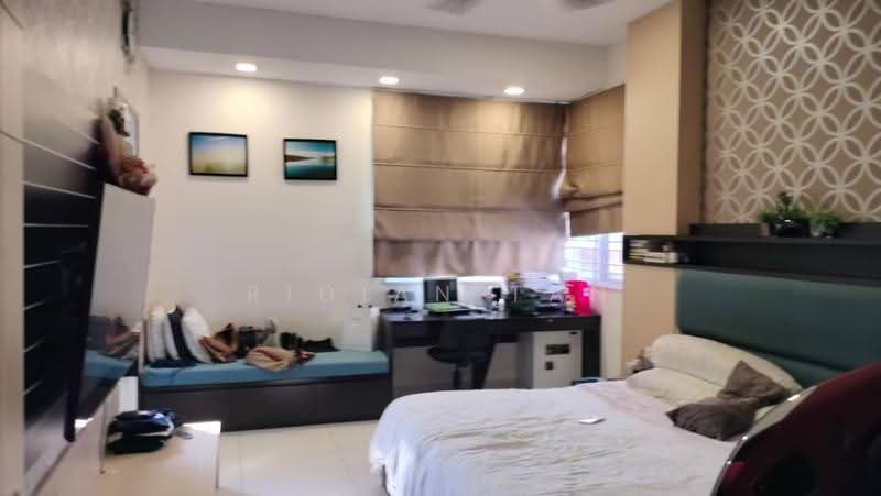 Rumah Berkembar untuk Dijual di Bandar Botanic (Klang) - Ridian Tan - Master Bedroom - PropertyGuru.com.my