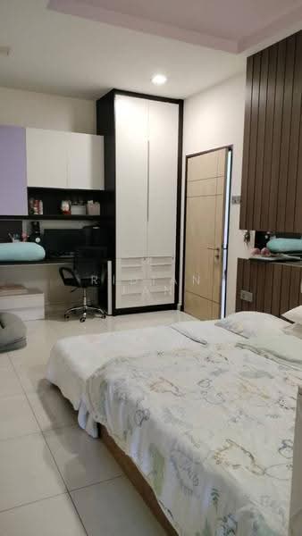Rumah Berkembar untuk Dijual di Bandar Botanic (Klang) - Ridian Tan - Bedroom - PropertyGuru.com.my