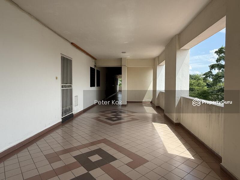 Spacious Corridor for Party