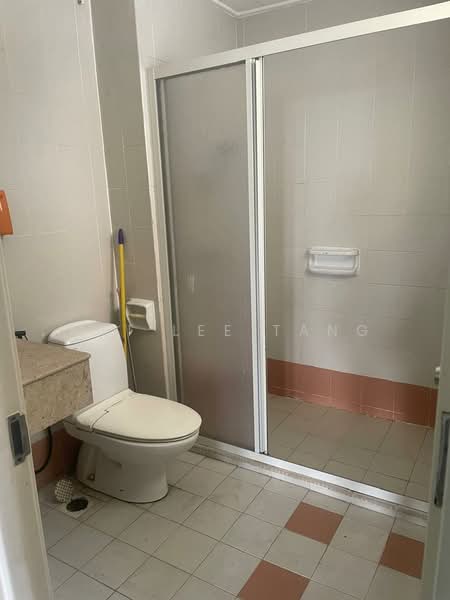 Condominium for Rent at Bungaraya Condominium - Mei Lee Tang - Bathroom - PropertyGuru.com.my
