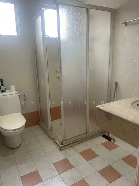 Condominium for Rent at Bungaraya Condominium - Mei Lee Tang - Bathroom - PropertyGuru.com.my