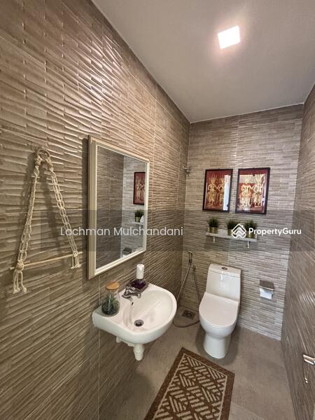 Powder room