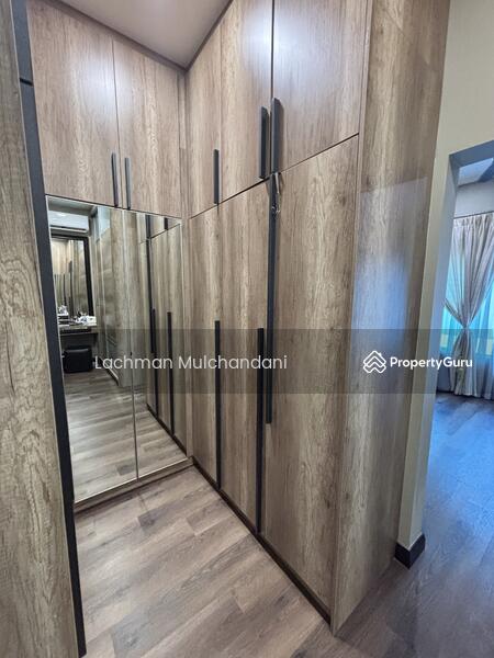 Master bedroom walk in wardrobe 
