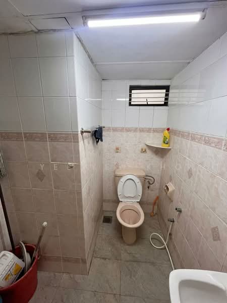 Condominium for Rent at Vista Komanwel B - Yee Yew Kho - Bathroom - PropertyGuru.com.my