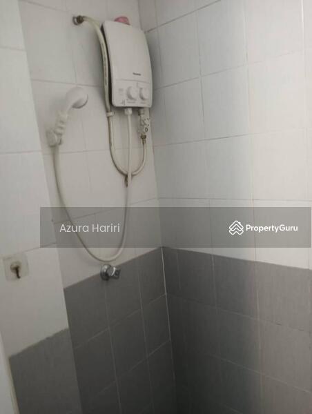 Condominium for Rent at Platinum Lake PV 12 - Azura Hariri - Bathroom - PropertyGuru.com.my