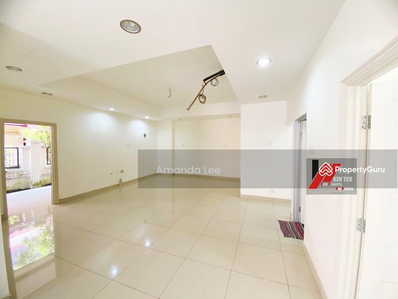 Banglo Pautan untuk Dijual di Sunway Damansara (Kota Damansara) - Amanda Lee - Living Room - PropertyGuru.com.my