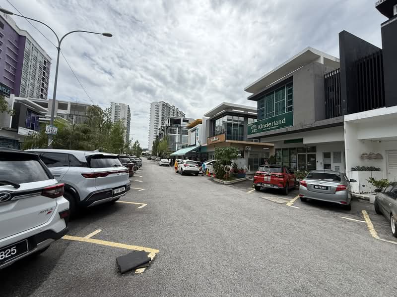 Kedai untuk Dijual di Taman Equine (Seri Kembangan) - Joey Wong - Car Park - PropertyGuru.com.my