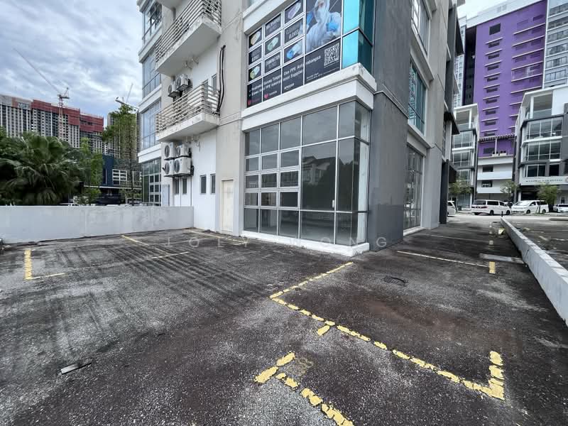 Kedai untuk Dijual di Taman Equine (Seri Kembangan) - Joey Wong - Car Park - PropertyGuru.com.my