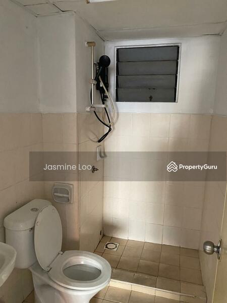 Apartment for Rent at Bayu Puteri - Jasmine Loo - Bathroom - PropertyGuru.com.my