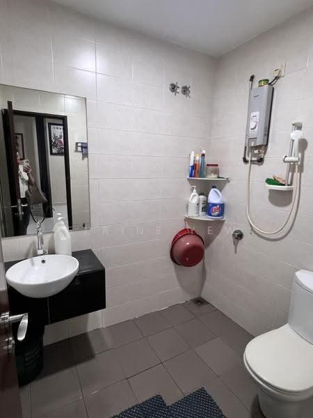 3-storey Terraced House for Sale in Taman Selayang (Selayang) - Elaine Yew - Bathroom - PropertyGuru.com.my