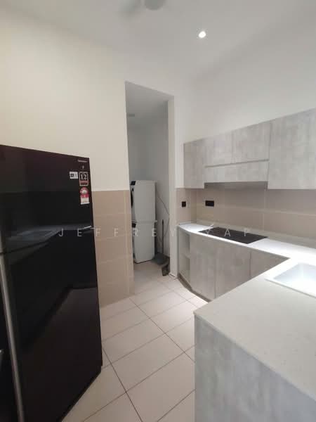 Servis Apartment untuk Disewa di The Cruise Residence - Jeffrey Yap - Kitchen - PropertyGuru.com.my
