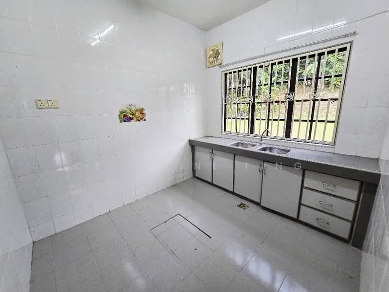 Rumah Teres 2 Tingkat untuk Dijual di Taman Jasmin (Kajang) - Celestine Ting - Kitchen - PropertyGuru.com.my