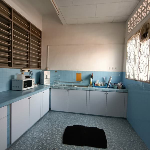 Rumah Teres 2 Tingkat untuk Dijual di George Town (Penang) - Sharon Goay - Kitchen - PropertyGuru.com.my