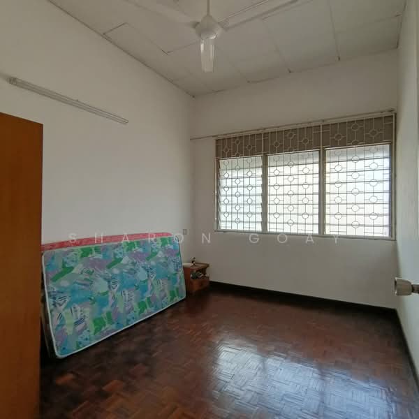 Rumah Teres 2 Tingkat untuk Dijual di George Town (Penang) - Sharon Goay - Bedroom - PropertyGuru.com.my