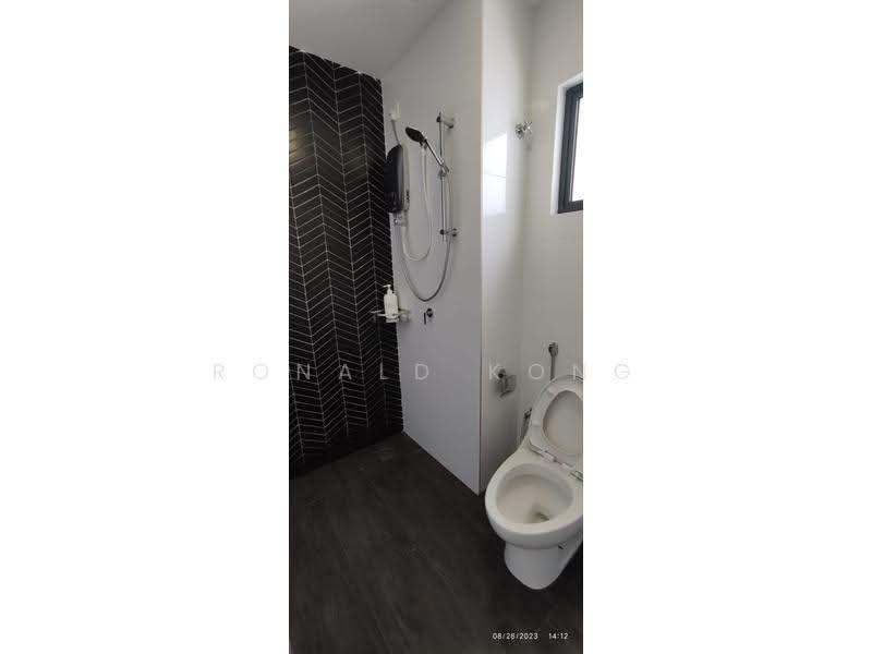 Service Residence for Sale at The Horizon - Ronald Kong - Bathroom - PropertyGuru.com.my