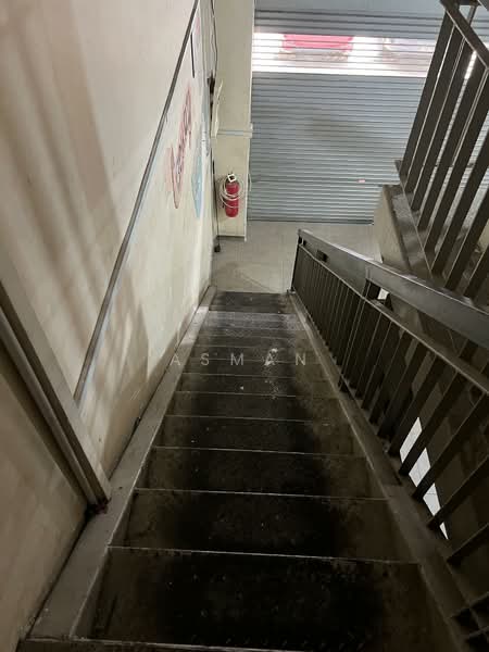 Retail Space for Rent in Bukit Jelutong (Shah Alam) - Asman Samsudin - Corridor - PropertyGuru.com.my