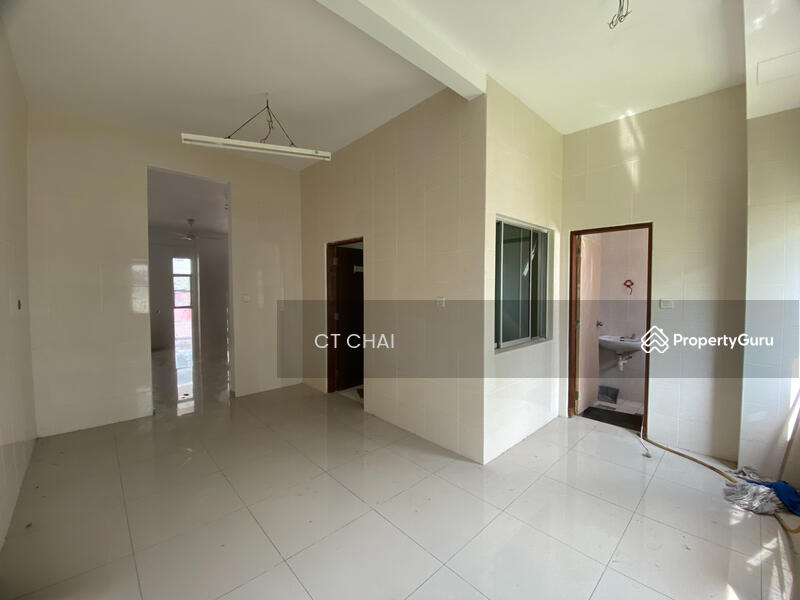 2-storey Terraced House for Sale in Relau (Sungai Ara) - CT CHAI - Living Room - PropertyGuru.com.my