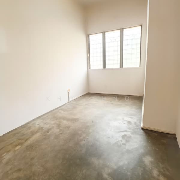 Terraced House for Sale in Serdang (Seri Kembangan) - Kho Chng Guan - Study - PropertyGuru.com.my