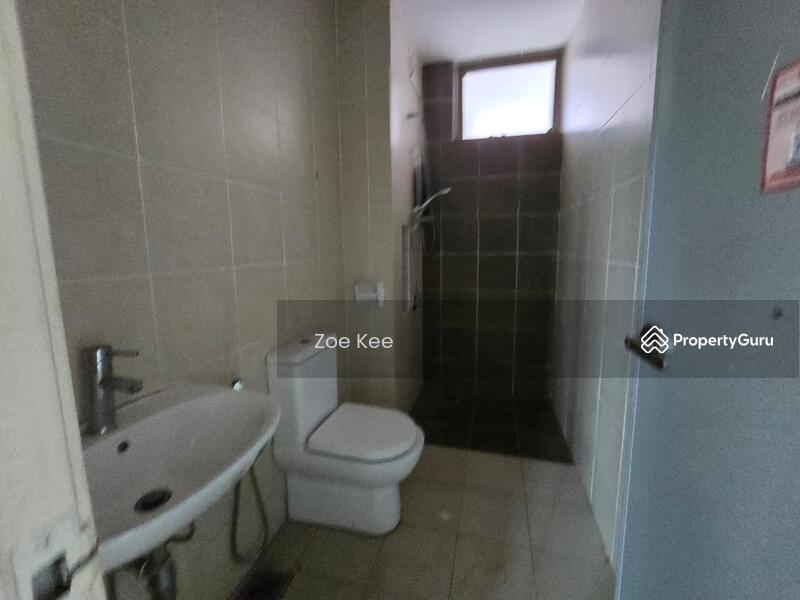 Service Residence for Sale at PARC Regency (Residensi Masai) - Zoe Kee - Bathroom - PropertyGuru.com.my