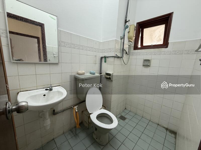 Common Bathroom