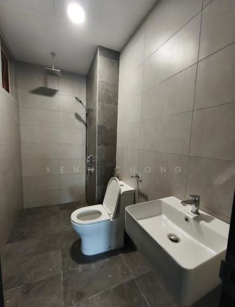 Kediaman Servis untuk Disewa di JRK Convena - Yenn Chong - Bathroom - PropertyGuru.com.my