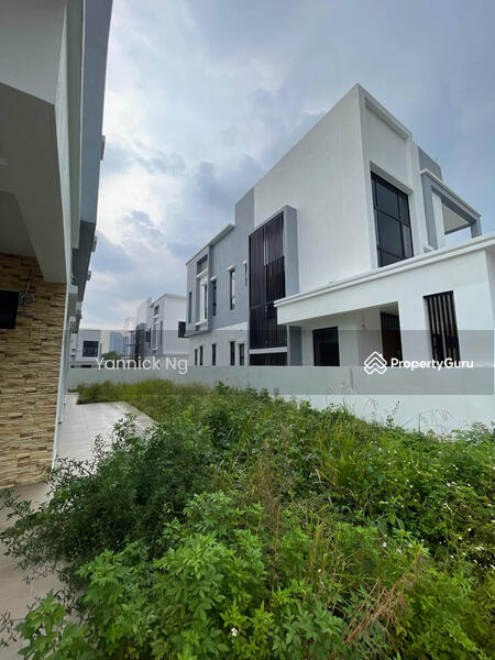 Bungalow for Sale in Alam Nusantara (Setia Alam) - Yannick Ng - Exterior - PropertyGuru.com.my