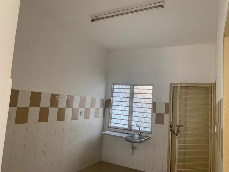 Rumah Teres 2-Tingkat untuk Dijual di Shah Alam (Selangor) - Shir Ley Tee - Kitchen - PropertyGuru.com.my