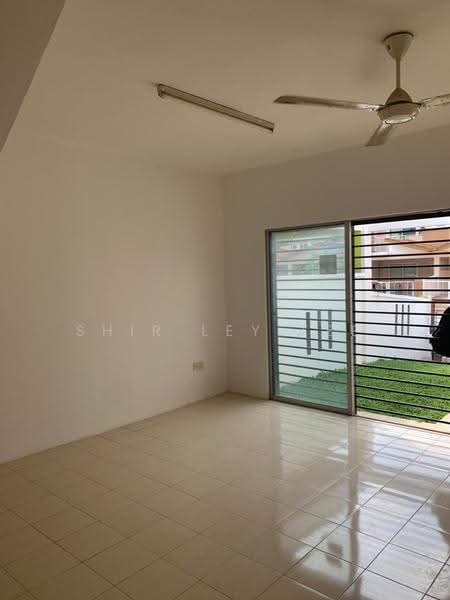 Rumah Teres 2-Tingkat untuk Dijual di Shah Alam (Selangor) - Shir Ley Tee - Living Room - PropertyGuru.com.my