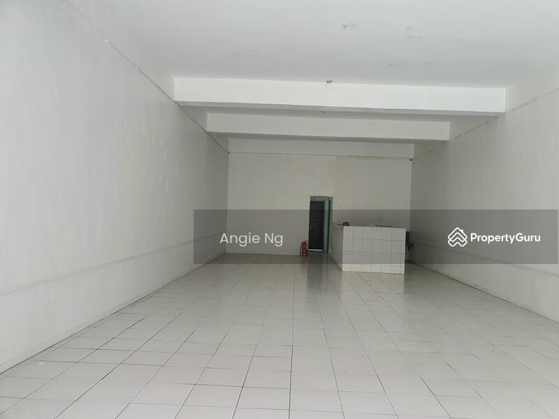 Untuk Disewa - Melaka Kota Laksamana Jaya Ground Floor Shoplot behind OCBC
