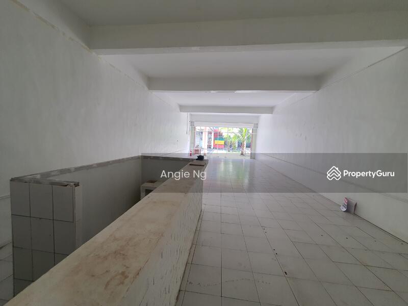 Untuk Disewa - Melaka Kota Laksamana Jaya Ground Floor Shoplot behind OCBC