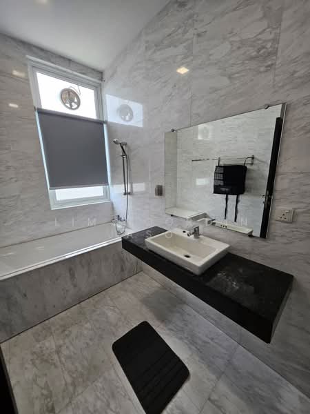 Kondominium untuk Disewa di The Cantonment - Lim Noordin Jason - Master Attached Bathroom - PropertyGuru.com.my