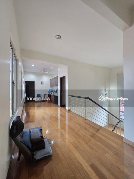 Bungalow House untuk Dijual di Bandar Botanic (Klang) - Janice Low - Hallway - PropertyGuru.com.my