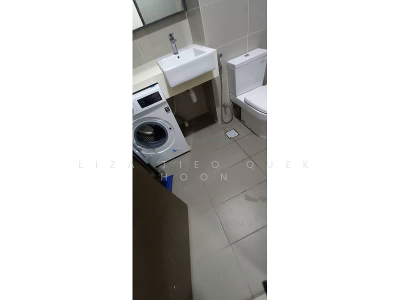 Service Residence for Rent at Seventeen Mall & Residences (Biji Living) - Liza Tieo Quek Hoon - Bathroom - PropertyGuru.com.my