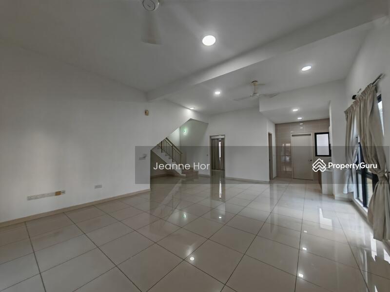 Rumah Bandar untuk Dijual di 16 Sierra (Puchong) - Jeanne Hor - Living Room - PropertyGuru.com.my