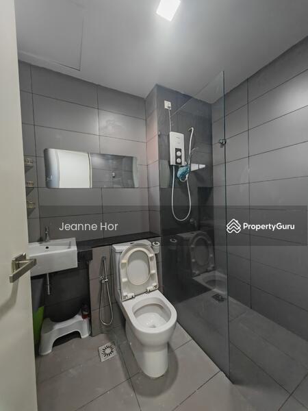 Rumah Bandar untuk Dijual di 16 Sierra (Puchong) - Jeanne Hor - Master Bathroom - PropertyGuru.com.my