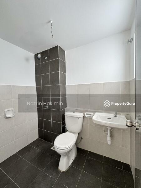 Terraced House for Sale in Sepang (Selangor) - Nazrin Hakimin - Bathroom - PropertyGuru.com.my
