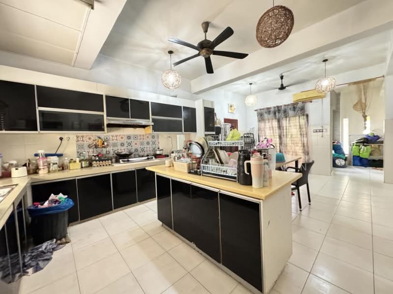 2-storey Terraced House for Sale in Shah Alam (Selangor) - Nazrin Hakimin - Kitchen - PropertyGuru.com.my