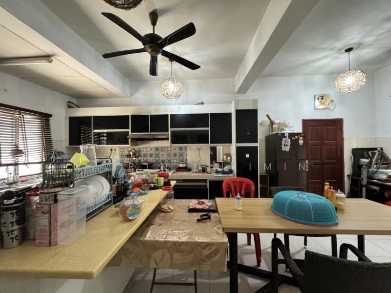 2-storey Terraced House for Sale in Shah Alam (Selangor) - Nazrin Hakimin - Kitchen - PropertyGuru.com.my